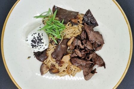 Якинику с говяжьей вырезкой