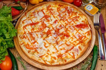 Нежная с ветчиной на тонком тесте