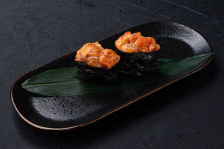 Гункан с креветкой