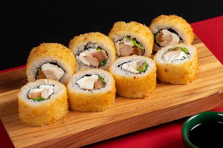 Ролл Цезарь Темпура с курицей