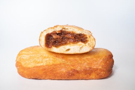 Пирожок с повидлом