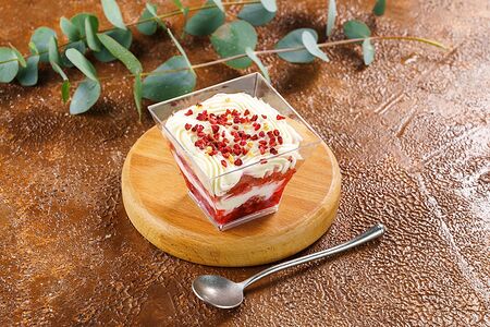 Малиновый десерт