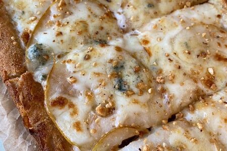 С грушей и горгонзолой