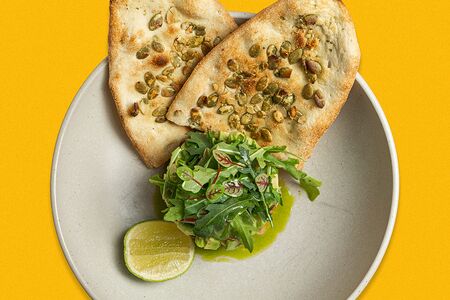 Гуакамоле, томаты, фокачча