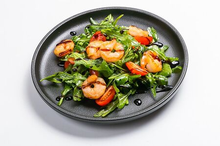 Салат с рукколой и креветками