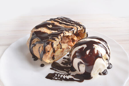 Штрудель яблочный