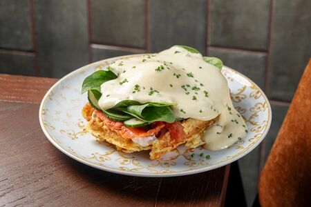 Картофельная вафля с пастрами из нерки