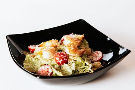 Цезарь с тигровыми креветками