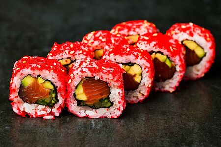 Ролл Калифорния с лососем