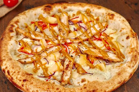 Пицца с курицей карри