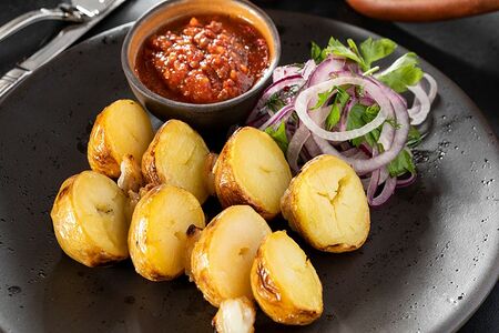 Шашлык из молодого картофеля