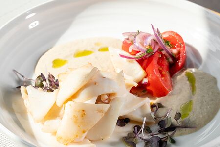 Кальмар в соусе Тоннато