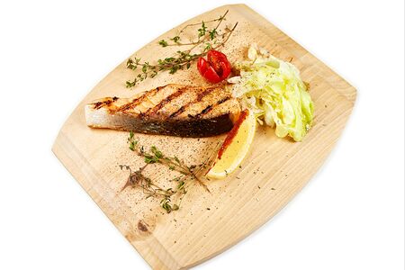 Стейк из лосося на гриле