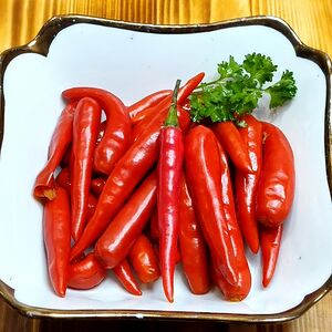 Перец чили маринованный