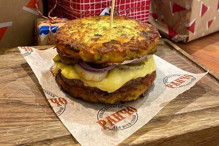 Бургер Панкейк биф
