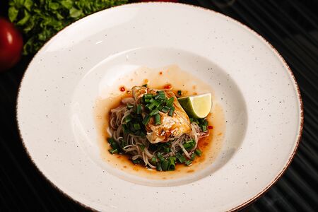 Судак с соусом тахи