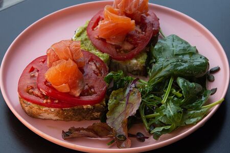 Брускетта с лососем