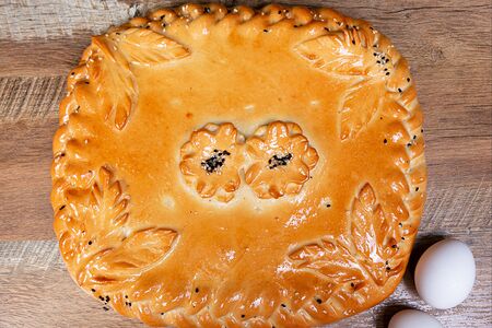 Пирог с зеленым луком и яйцом