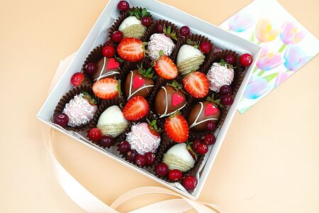 Клубника в шоколаде Callebaut №174