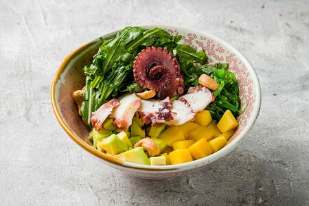 Поке с осьминогом