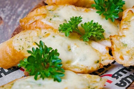 Чесночный хлеб