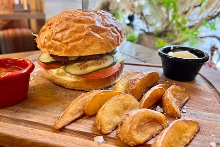 Бургер шеш-беш с говядиной