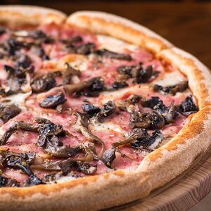 Пицца Ветчина и Грибы