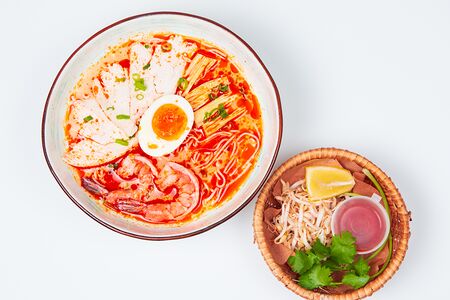 Вьетнамская лакса