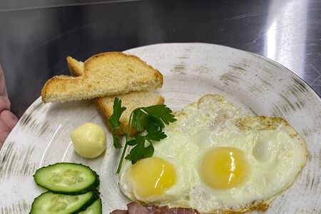 Яичница глазунья