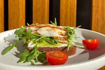 Авокадо-тост