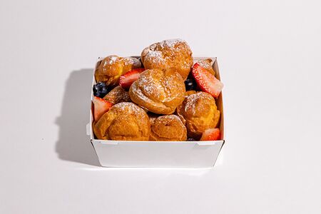 Трайфл профитроли