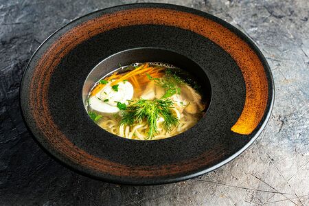 Куриный суп с яйцом