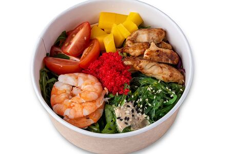 Фреш боул с креветкой на салатной подушке