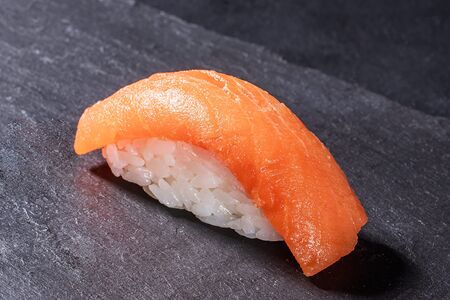 Суши сяке кунсей