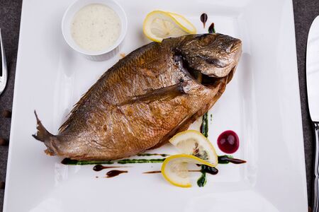 Дорадо на гриле