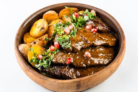 Говядина на кеци с соусом из пяти перцев