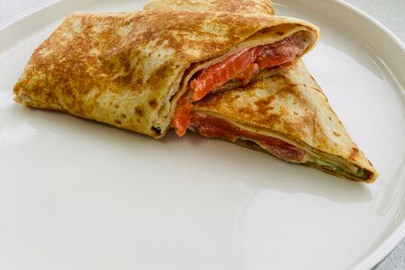 Блин Цезарь с красной рыбой