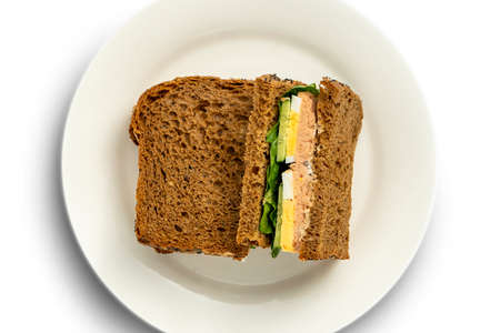 Сандвич-блумер с лососем в нормандском стиле