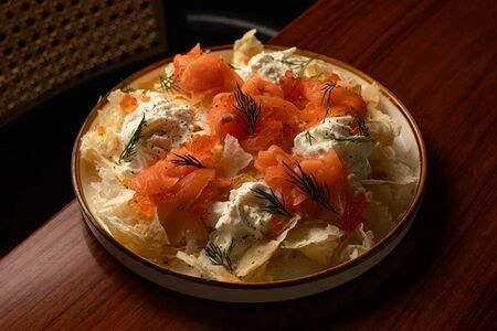 Открытый мильфей со слабосолёным лососем