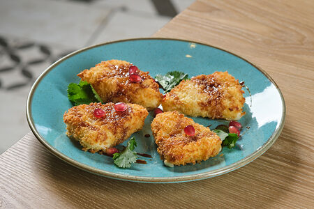 Жареный сулугуни с наршарабом