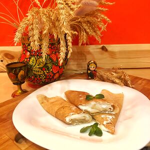 Блин с творогом и сметаной 