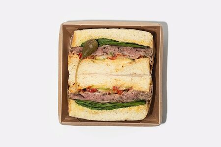 Японский сэндвич с ростбифом