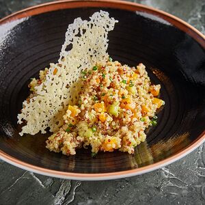 Киноа с печеными овощами