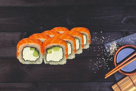 Филадельфия с копченым лососем