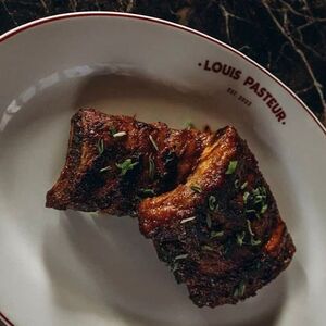 Свиные ребра в медово-перечном соусе