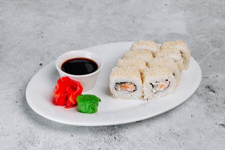 Калифорния с лососем