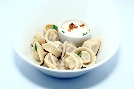 Пельмени с куриным филе и сыром