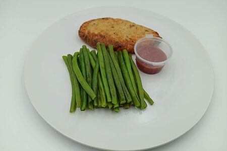 Котлета из индейки с кабачком и стручковой фасолью