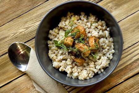 Каша полбяная с красной рыбой