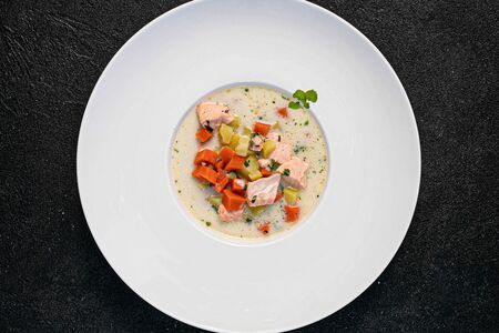 Норвежский сливочный суп с лососем